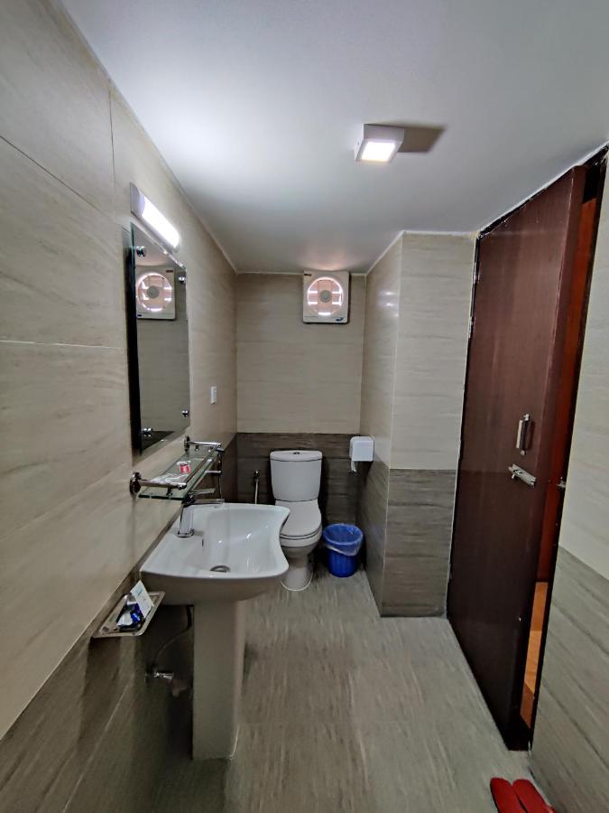 Hotel Sea Moon Cox's Bazar Bagian luar foto