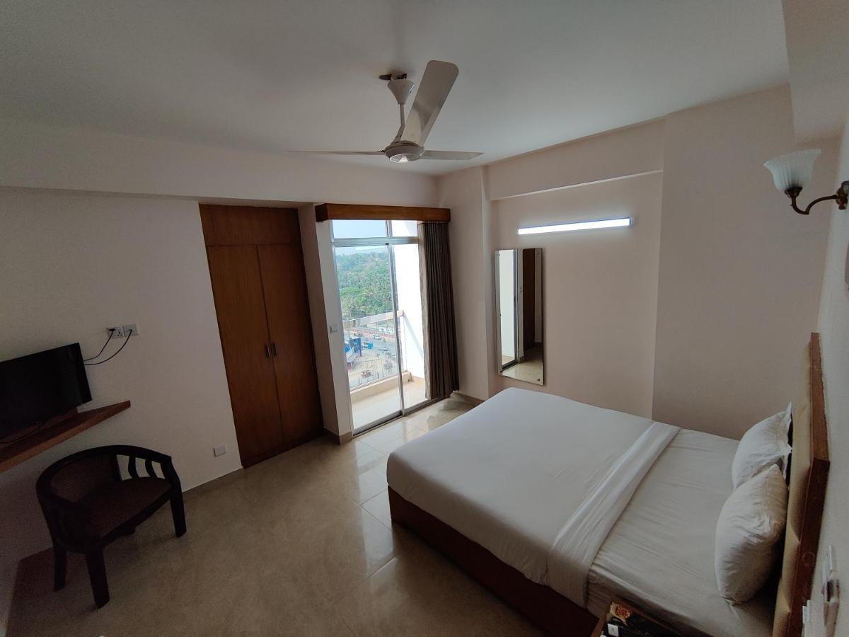 Hotel Sea Moon Cox's Bazar Bagian luar foto