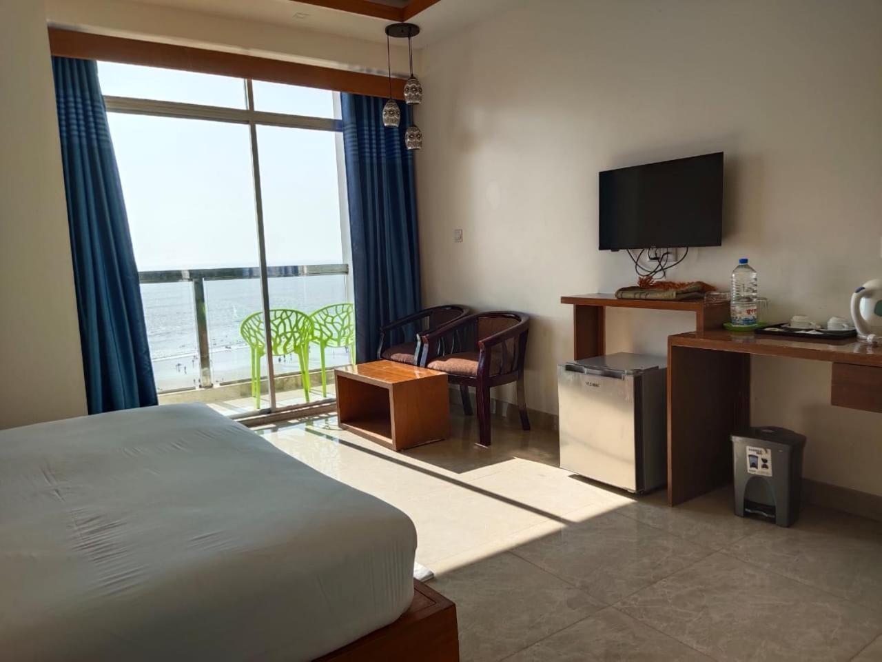 Hotel Sea Moon Cox's Bazar Bagian luar foto